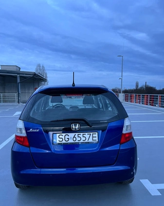 Honda Jazz cena 18500 przebieg: 175000, rok produkcji 2009 z Gliwice małe 232